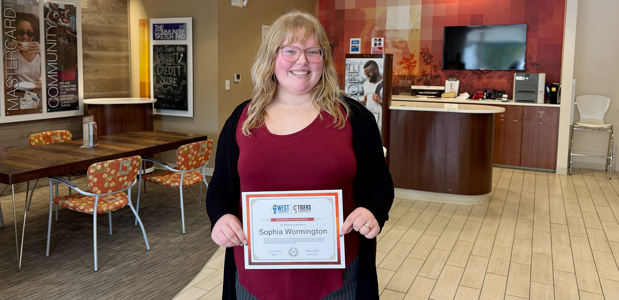 Tigers Community Recognizes Outstanding Student with 2026 Scholarship Award